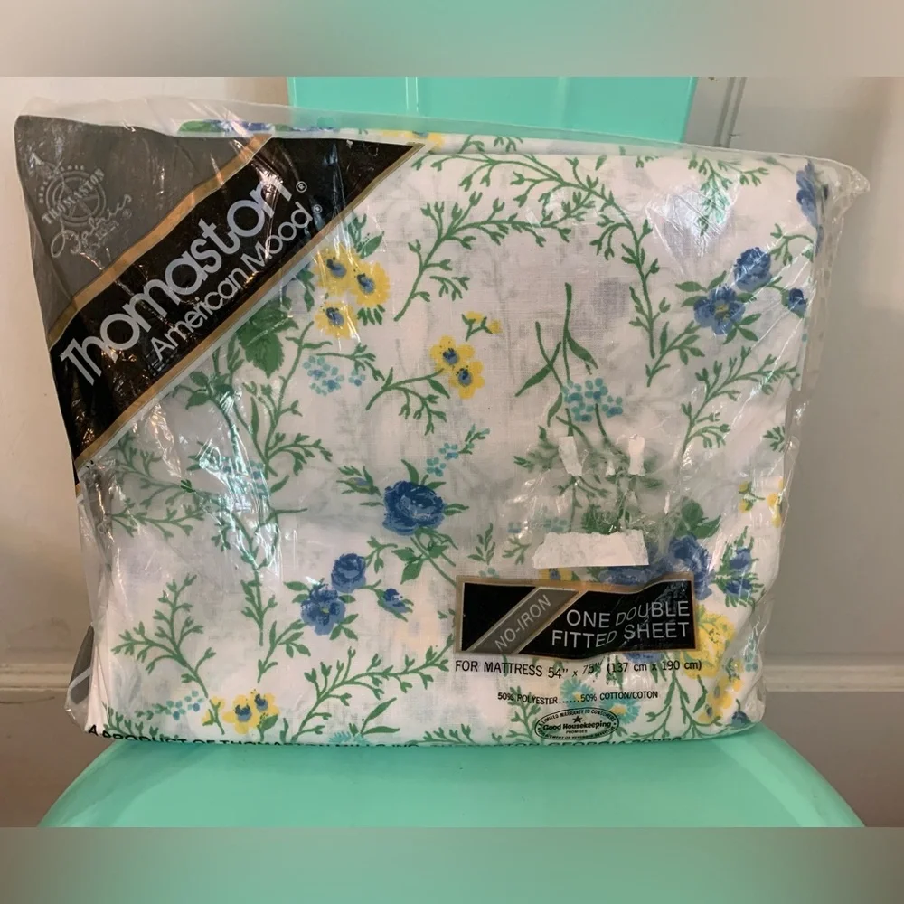 NWT Vintage Thomaston Blue & Yellow Floral Double Fitted Sheet 50/50 Cotton/Poly
